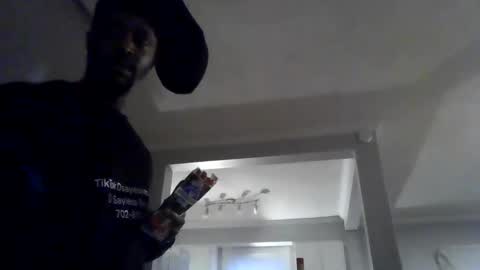 Snapshot of woodpipe69 chatting on December 15, 10:26 pm Woodpipe69 online show from December 15, 10:26 pm