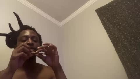 Snapshot of woodpipe69 chatting on February 21, 12:39 pm Woodpipe69 online show from February 21, 12:39 pm