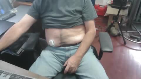 woodworker6473 online show from January 5, 6:33 pm