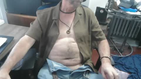 Snapshot of woodworker6473 chatting on June 25, 7:29 pm woodworker6473 online show from June 25, 7:29 pm