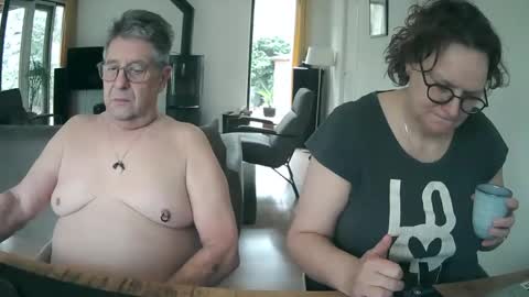 woodwurm and Snoeske online show from February 23, 9:11 am