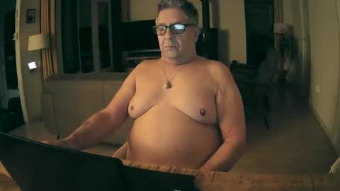 woodwurm and Snoeske online show from February 17, 3:14 am