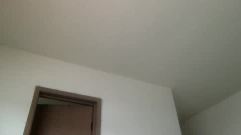 Snapshot of woof_wolf37 chatting on May 3, 4:24 pm woof_wolf37 online show from May 3, 4:24 pm