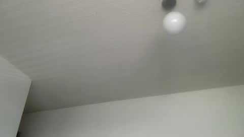 Snapshot of woof_wolf37 chatting on May 27, 4:59 pm woof_wolf37 online show from May 27, 4:59 pm