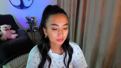 dudetta Kim online show from October 30, 11:44 am