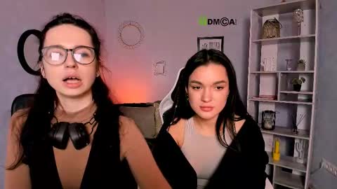 Snapshot of wow_alison chatting on March 12, 1:51 pm Alison online show from March 12, 1:51 pm