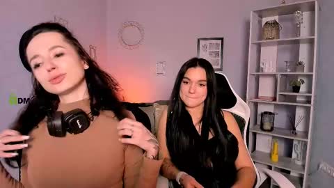 Snapshot of wow_alison chatting on March 12, 4:56 pm Alison online show from March 12, 4:56 pm