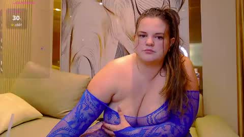 Snapshot of wow_its_kaitlyn chatting on April 23, 11:31 am Kaitlyn xx online show from April 23, 11:31 am