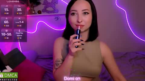 Snapshot of wow_sue chatting on February 5, 2:16 am Sue online show from February 5, 2:16 am