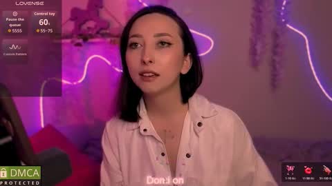 Snapshot of wow_sue chatting on February 7, 5:22 am Sue online show from February 7, 5:22 am