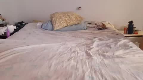 Cuteipie online show from September 12, 11:15 pm