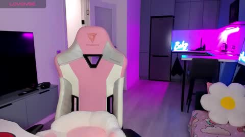 Emi online show from February 11, 4:06 am