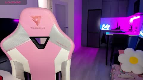 Emi online show from February 12, 4:07 am