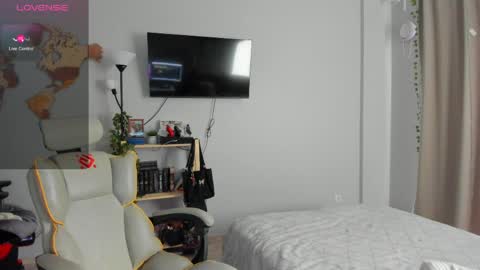 Eric and Christine 3 online show from April 2, 10:24 am