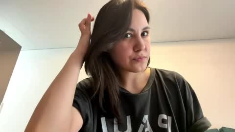 lily online show from April 24, 5:32 am