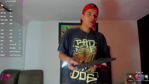 wyatt online show from November 3, 12:39 pm