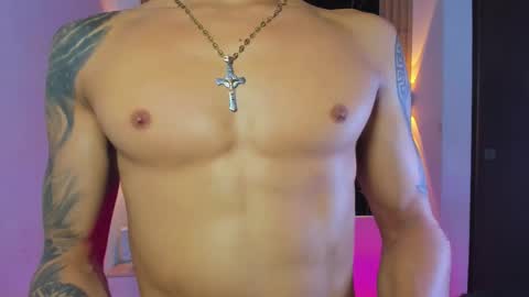 wyatt online show from November 5, 4:01 am