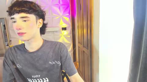 wyatt online show from January 13, 7:08 pm