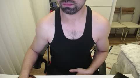 Snapshot of x_____0_____x chatting on January 17, 10:57 pm Mr. Lonely online show from January 17, 10:57 pm