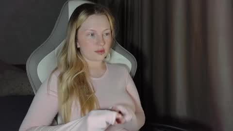 Snapshot of x__ivy_x chatting on April 14, 5:41 pm eva online show from April 14, 5:41 pm