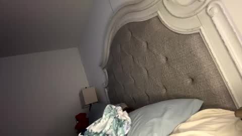 Mariah  online show from December 20, 1:58 am