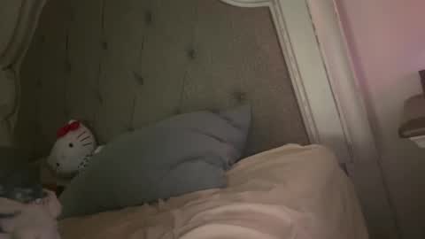 Mariah  online show from January 5, 9:15 am