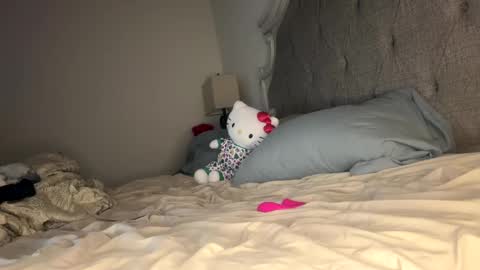 Mariah  online show from January 12, 8:04 am