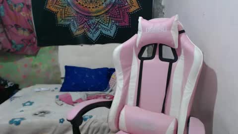 x_lexi_x online show from December 28, 6:17 am