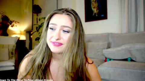 Lily online show from February 4, 4:26 am