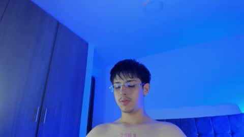 Snapshot of x_miller chatting on September 30, 5:12 am x_miller online show from September 30, 5:12 am