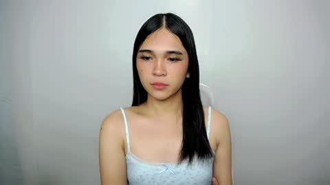Snapshot of xairah_doux chatting on April 28, 2:49 am xairah_doux online show from April 28, 2:49 am