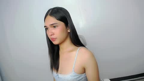 Snapshot of xairah_doux chatting on May 15, 11:45 pm xairah_doux online show from May 15, 11:45 pm