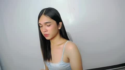 Snapshot of xairah_doux chatting on May 16, 12:07 am xairah_doux online show from May 16, 12:07 am
