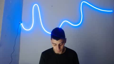 xalejo_max online show from December 3, 10:19 pm