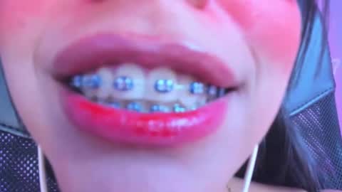 XALLYSONX online show from February 11, 7:05 pm