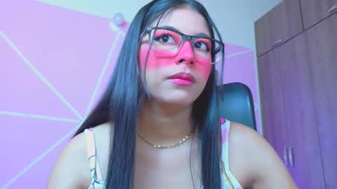 XALLYSONX online show from May 23, 11:25 am
