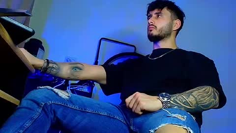 Snapshot of xandercagex chatting on February 23, 12:52 am XanderCageX online show from February 23, 12:52 am