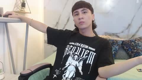 xandergrey8 online show from April 5, 7:22 pm