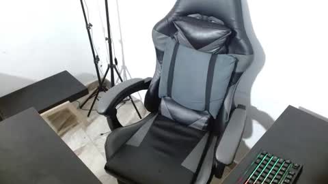 Xanderstone online show from February 6, 6:22 pm