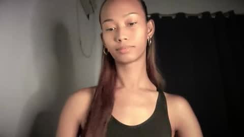 Snapshot of xandraluxe_xoxo chatting on December 22, 7:33 pm Cassandra online show from December 22, 7:33 pm