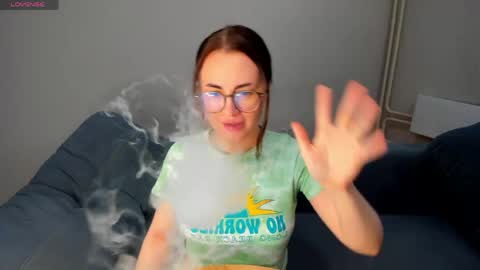 Snapshot of xapka_lapka chatting on June 6, 7:29 pm Alice online show from June 6, 7:29 pm