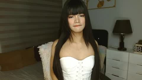 Snapshot of xasian_dollx chatting on June 27, 7:35 am ELLA online show from June 27, 7:35 am
