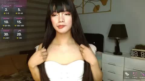 Snapshot of xasian_dollx chatting on July 1, 7:43 am ELLA online show from July 1, 7:43 am