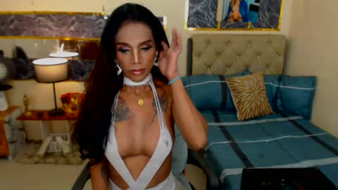 Snapshot of xasianm0nstr0uscumx chatting on January 11, 5:20 am THALIA MOUNT online show from January 11, 5:20 am