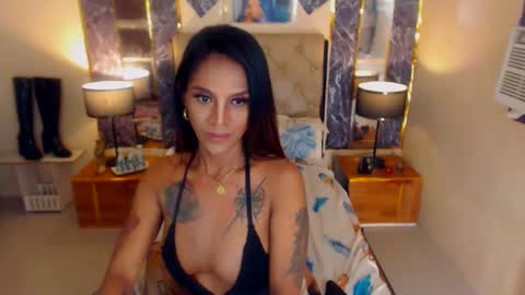 Snapshot of xasianm0nstr0uscumx chatting on March 9, 3:01 am THALIA MOUNT online show from March 9, 3:01 am