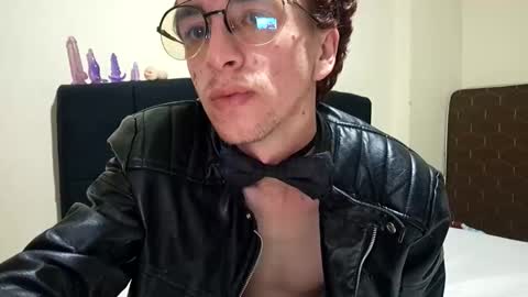 xavier_twink online show from February 15, 4:31 am