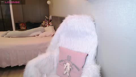 Snapshot of xaviera_love chatting on September 19, 6:59 am miya online show from September 19, 6:59 am