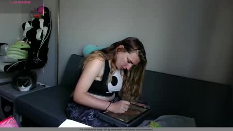  charlotte euphoria  online show from October 8, 8:50 pm