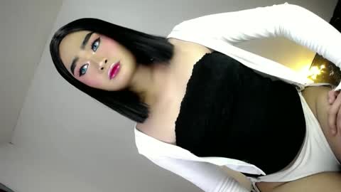 kianna online show from January 15, 8:48 pm