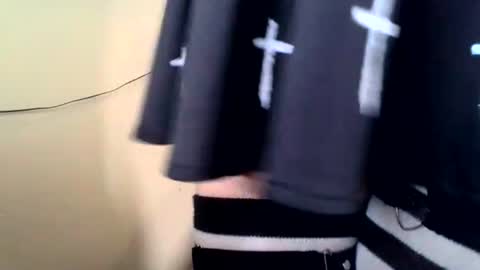 Snapshot of xchrissyxx chatting on June 18, 12:31 pm xchrissyxx online show from June 18, 12:31 pm